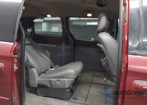 2007 Dodge Grand Caravan Sxt from USA, damaged, VIN 2D4GP44L47R108050